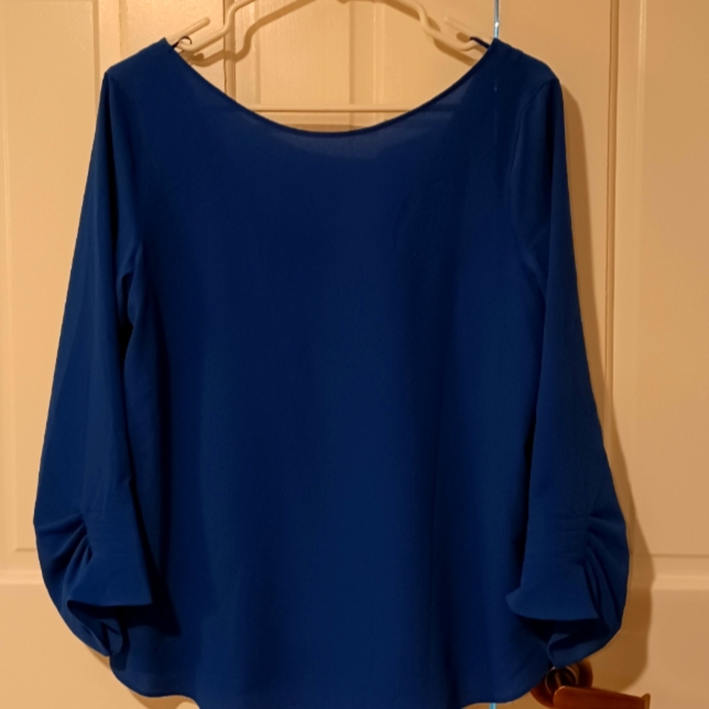 Blue blouse, NEW! size 6